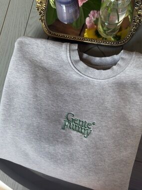 Gentle Fummy Embroidered Grey Crewneck Sweatshirt